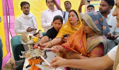 शहीद की याद में छलका पत्नी का दर्द, स्मृति द्वार से जगी प्रतिमा की उम्मीद