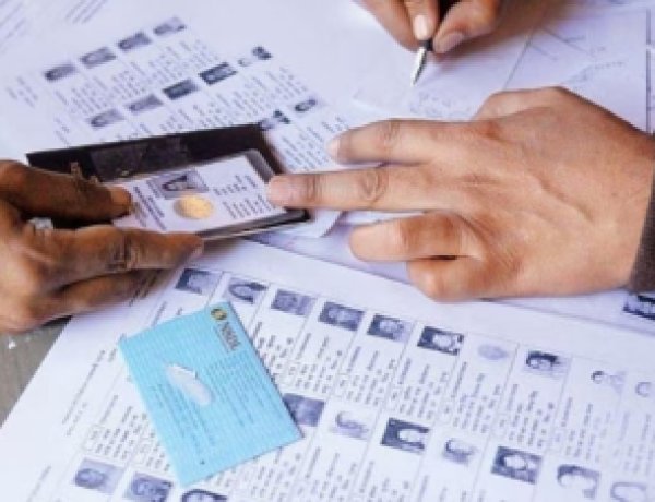 निर्वाचक सूची से छूटे नाम जुड़ेंगे, घर-घर पहुंचेंगे बीएलओ