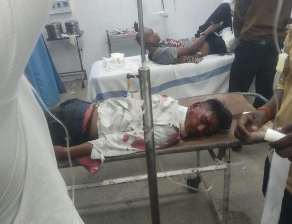 बक्सर में हादसों की तिहरी मार, एनएच-922 पर दो युवक जिंदगी और मौत के बीच