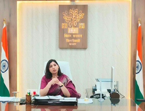 मिशन ज्ञानार्जन से स्कूलों के कायाकल्प तक, डीएम ने कसी अधिकारियों की लगाम