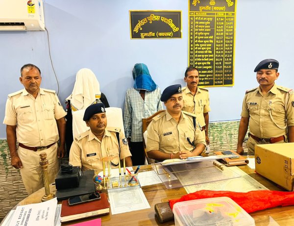 फर्नीचर की आड़ में चल रही थी मिनी गन फैक्ट्री, पुलिस ने किया भंडाफोड़