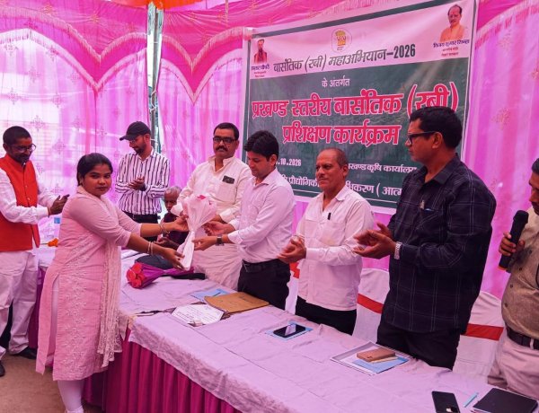 वैज्ञानिक खेती से बढ़ेगी उपज, चौगाईं में किसानों को बताए गए कम लागत के गुर