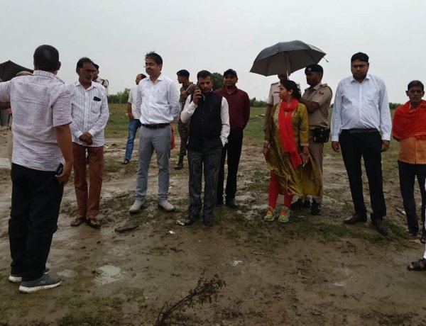 गंगा का जलस्तर घटा तो छठ घाटों पर बढ़ी चुनौती, कीचड़ और दलदल से निपटने की तैयारी