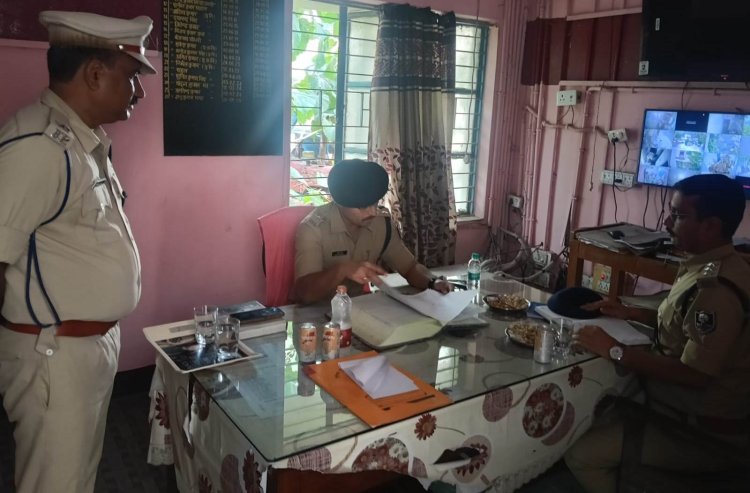 मुफस्सिल थाने में एसपी का औचक निरीक्षण