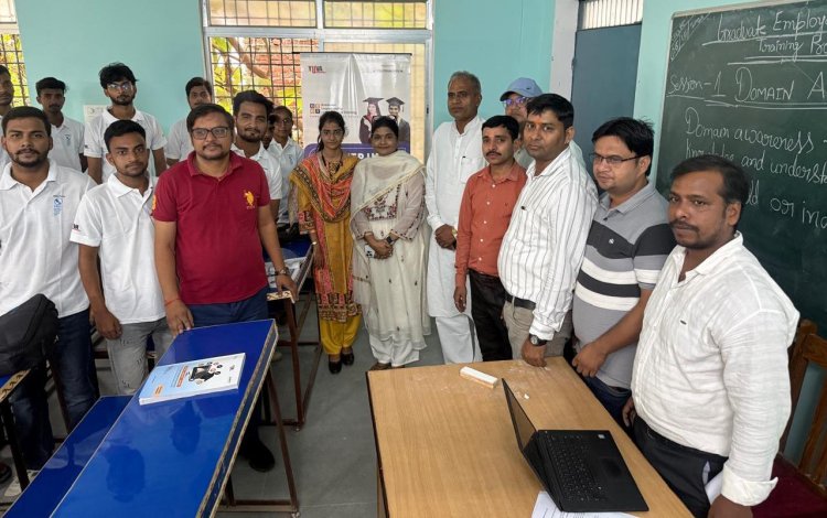 डीके कॉलेज में बीसीए-बीबीए छात्रों को मिल रहा कॉरपोरेट कार्यशैली का प्रशिक्षण