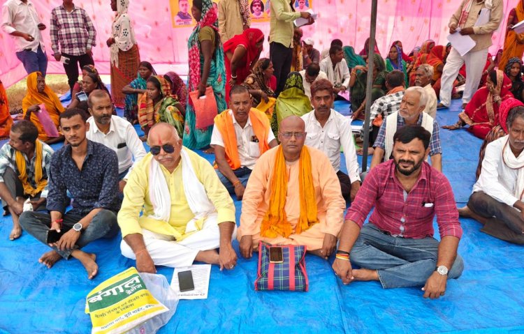 डुमरांव प्रखंड-अंचल कार्यालय के खिलाफ जन_आक्रोश
