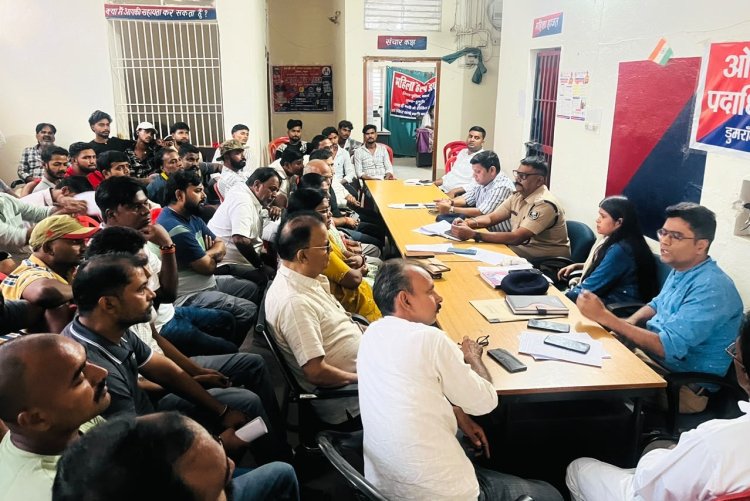 दुर्गापूजा में हुड़दंग और अफवाह फैलाने वालों पर रहेगी नजर, प्रशासन सतर्क