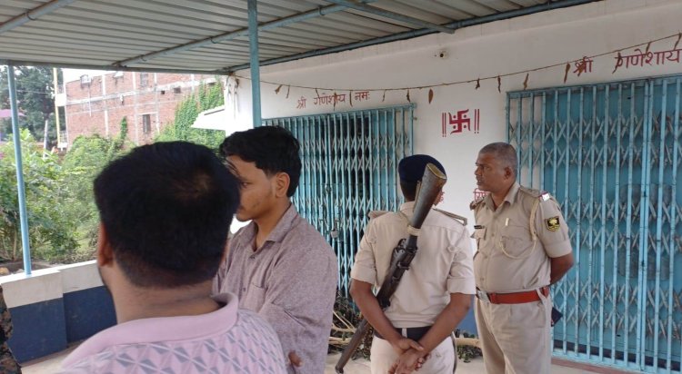 चौगाईं में बैंक के सामने आभूषण दुकान में पांच लाख की चोरी, सुरक्षा व्यवस्था पर उठे सवाल