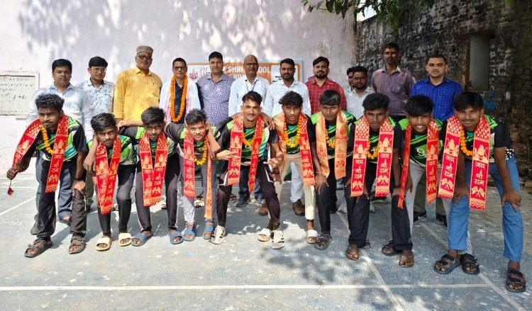 ग्रामीण प्रतिभाओं ने प्रमंडल में लहराया परचम, फुटबॉल चैंपियन बना नागपुर हाई स्कूल