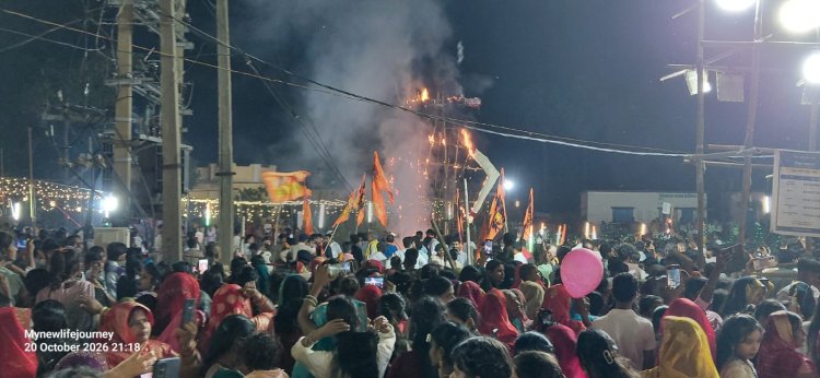 धू-धू कर जला रावण, ‘जय श्रीराम’ के जयकारों से गूंज उठा कतिकनार