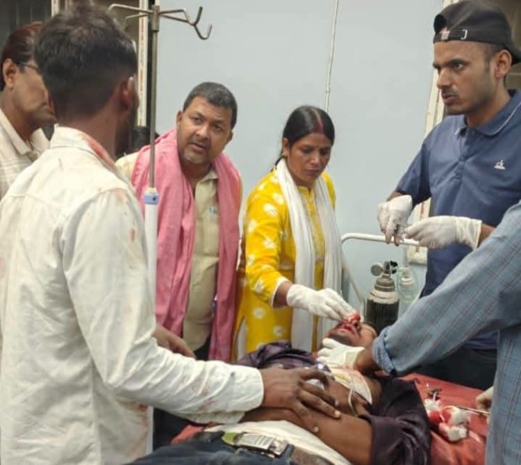 दुर्गापूजा का मेला बना हादसे की वजह, तीन बाइकों की भिड़ंत में छह युवक घायल