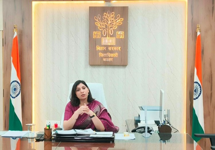 मिशन ज्ञानार्जन से स्कूलों के कायाकल्प तक, डीएम ने कसी अधिकारियों की लगाम