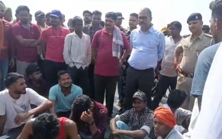 पोते के साथ घर लौट रहे बुजुर्ग की सड़क हादसे में मौत, पोता जख्मी