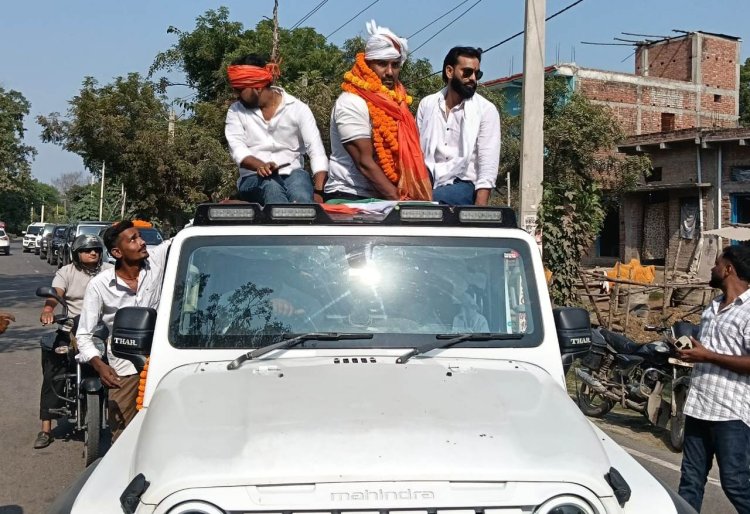 तिरंगे की शान में चौसा ने खोला बाहें, जापान से लौटे अविनाश का भव्य स्वागत