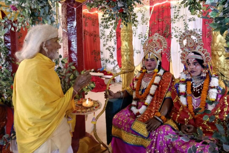 रामराज्य की झलक, फूलों की होली और सम्मान के साथ विदा हुआ बक्सर का विजयादशमी महोत्सव
