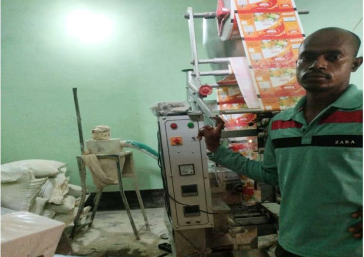 मुख्यमंत्री उद्यमी योजना से संवरा राजेश मौर्या का भविष्य, 10 लाख की सहायता से शुरू किया सत्तू-बेसन उद्योग